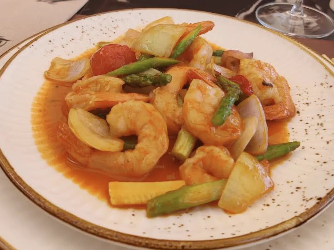 Gambas salteadas en salsa en Asia house