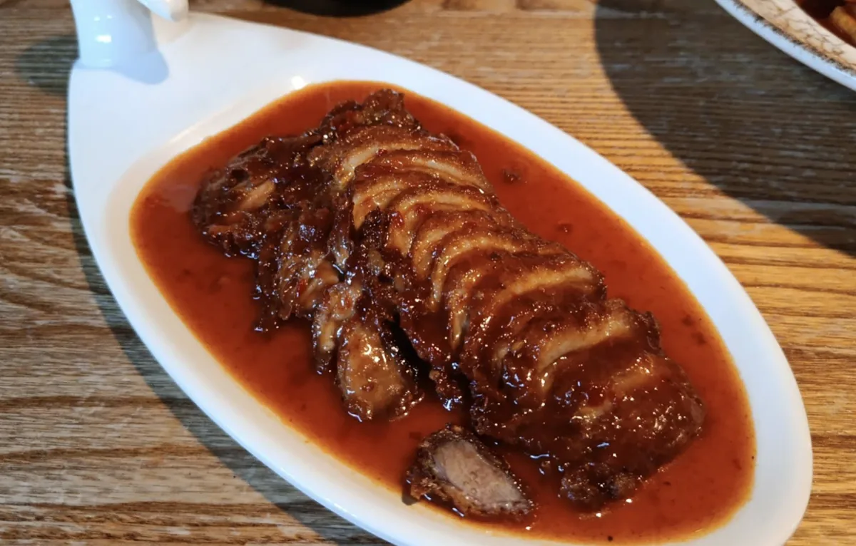 Pato laqueado en salsa — Boracay, Torrevieja