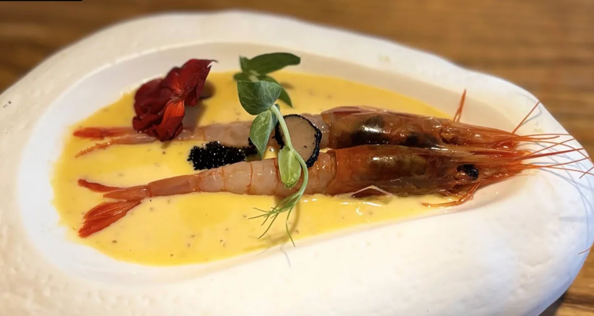 Gamba roja con caviar y flores — Boracay, Torrevieja