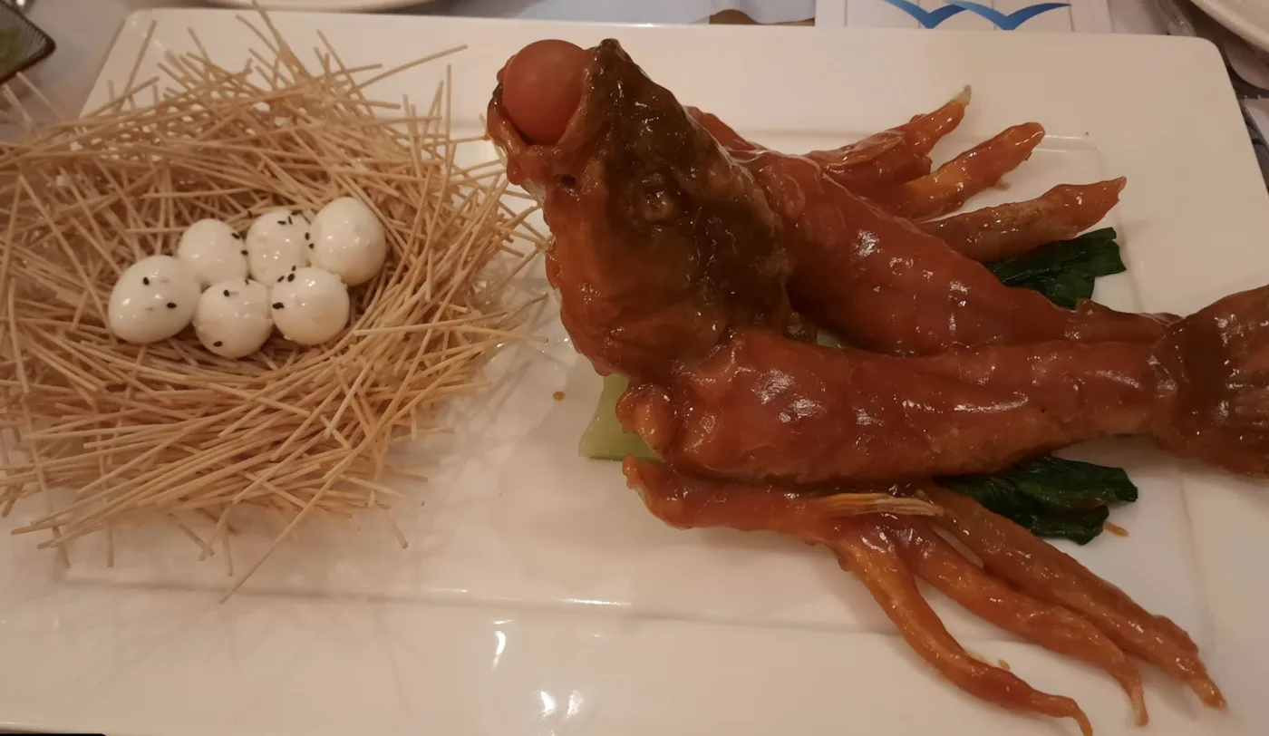 Gambas en nido crujiente con huevos de codorniz — Mizu