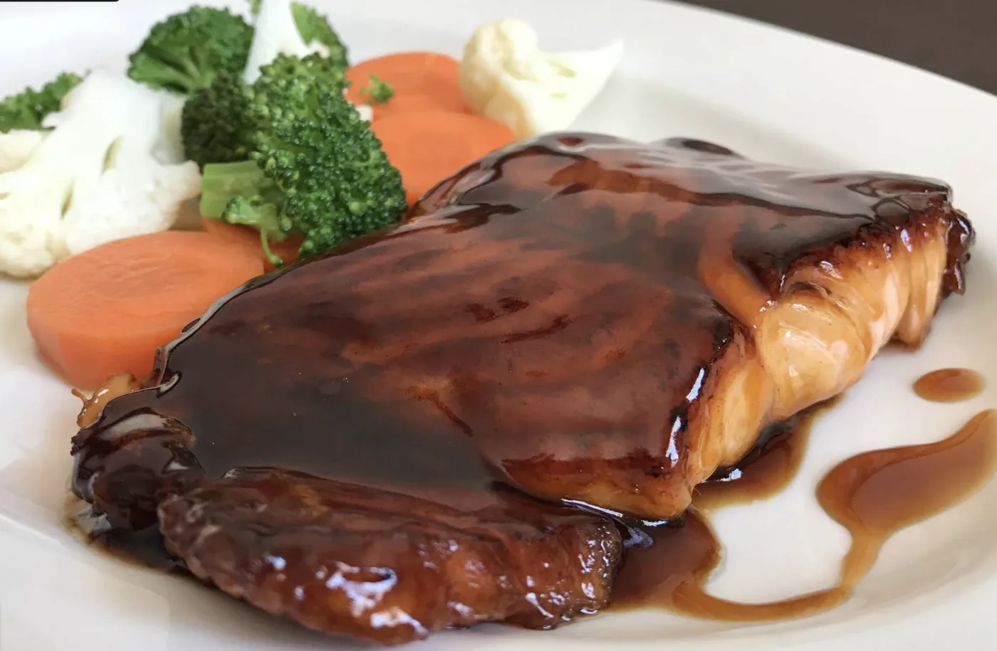 Pollo o salmón teriyaki con verduras salteadas — Torretasia